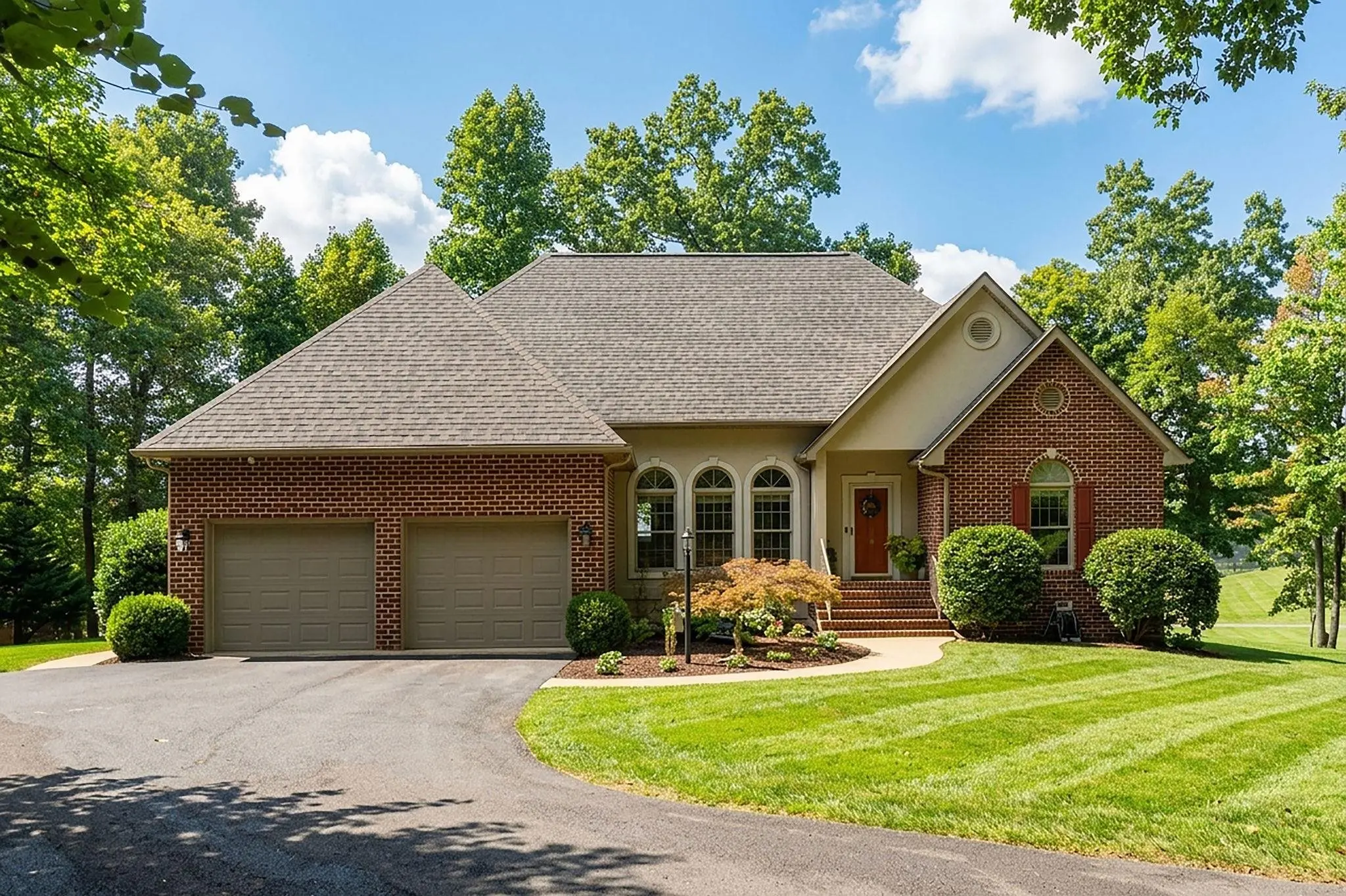 52 Hickory Woods Dr, Fishersville