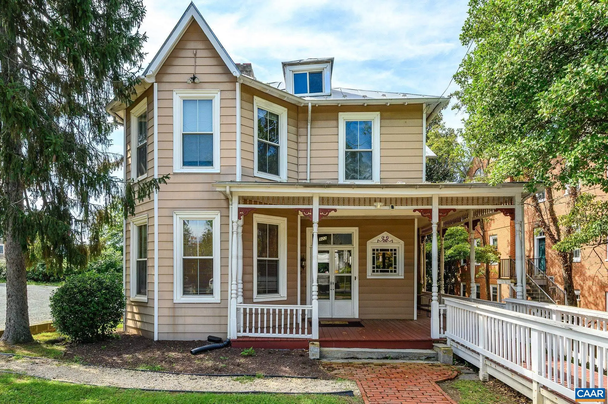 922 Jefferson St E, Charlottesville