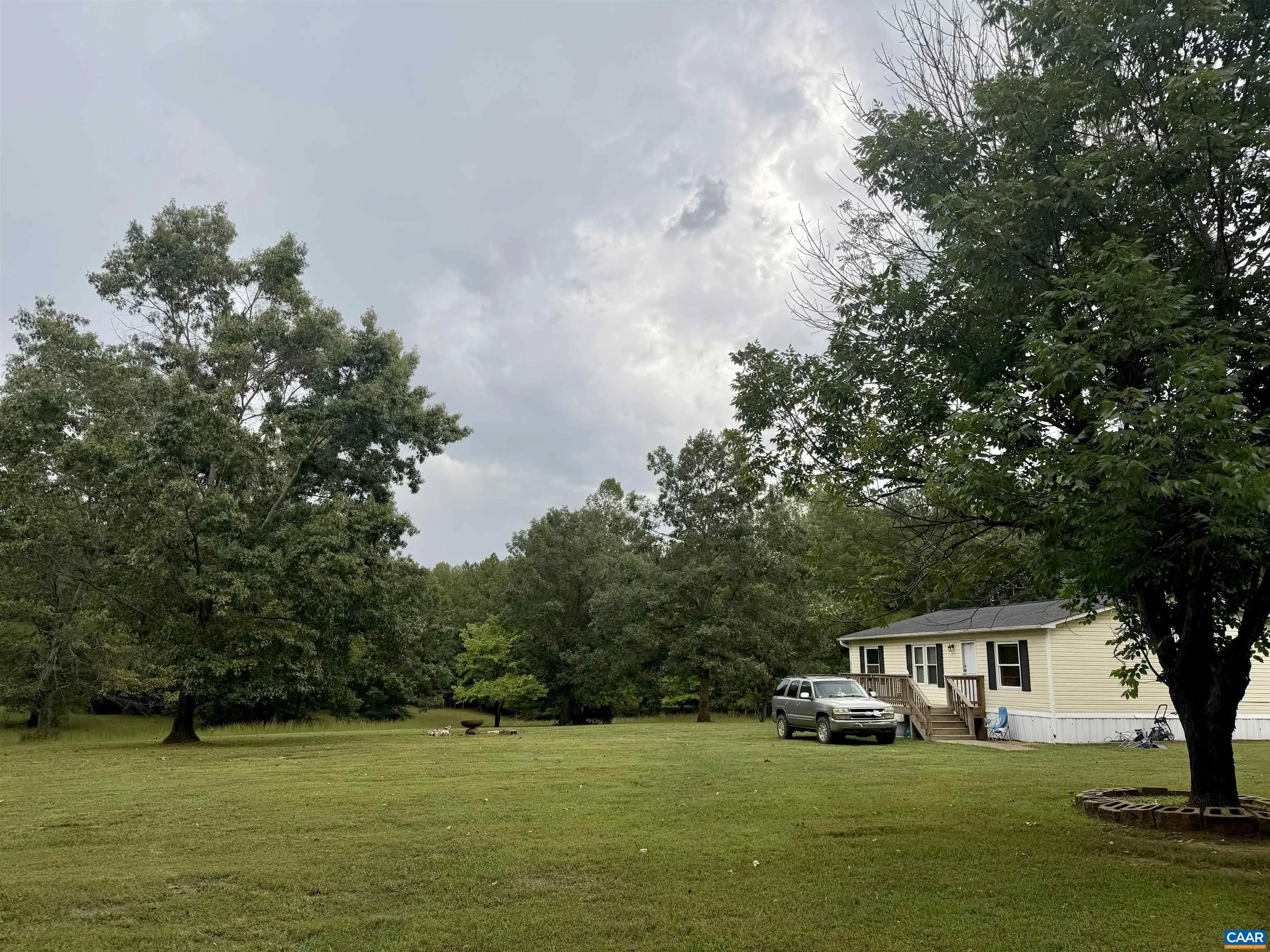6889 Blenheim Rd, Scottsville