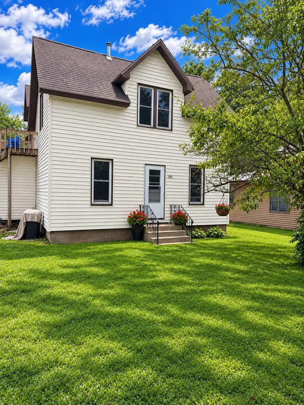 107 N Park Road 2, Blair