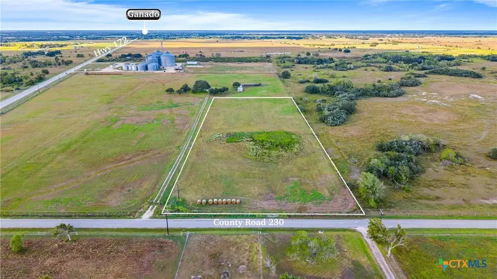 130 County Road 230, Ganado