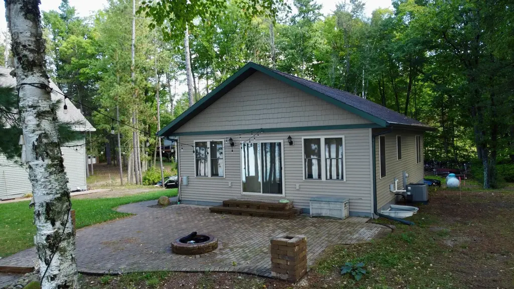 N10074 Airhole Lake Ln, Summit Lake
