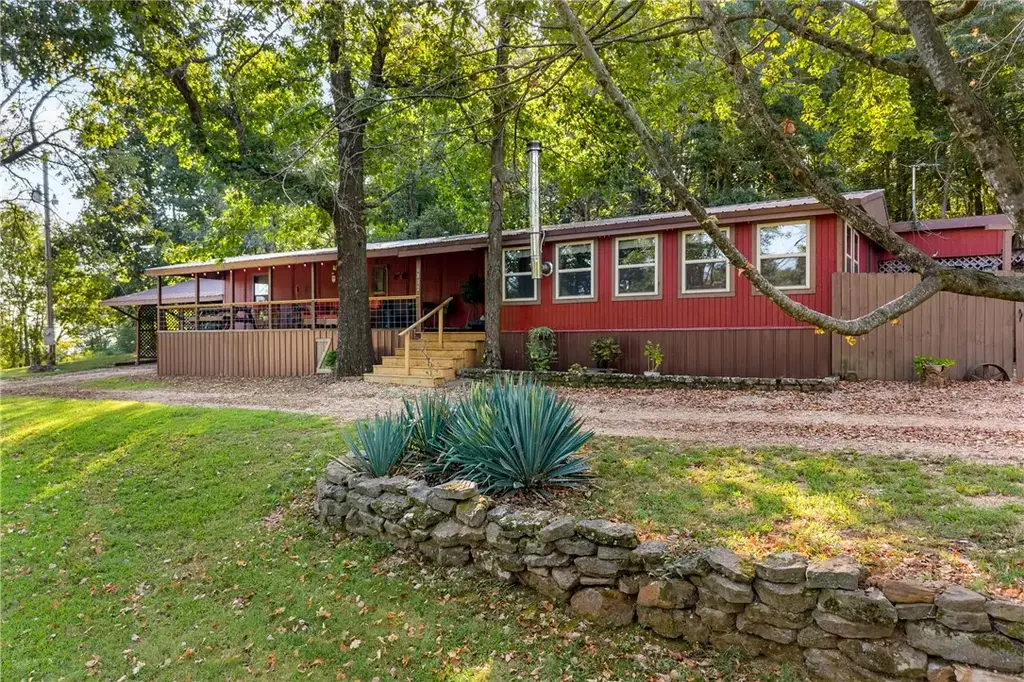 6832 Nc 1300, Compton