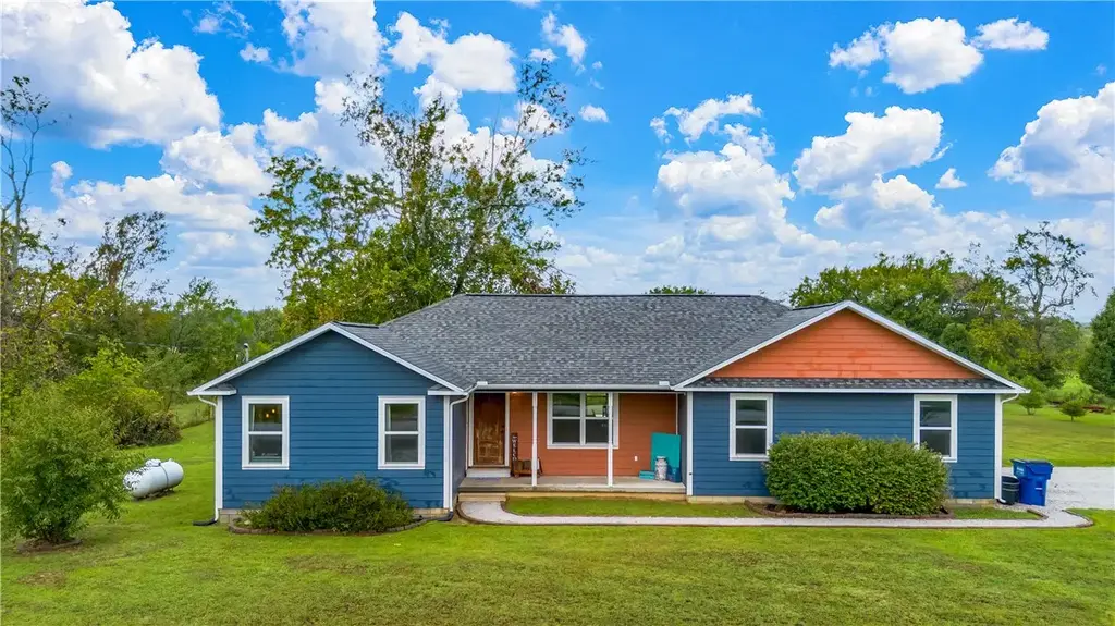 6966 Prairie View Road, Harrison