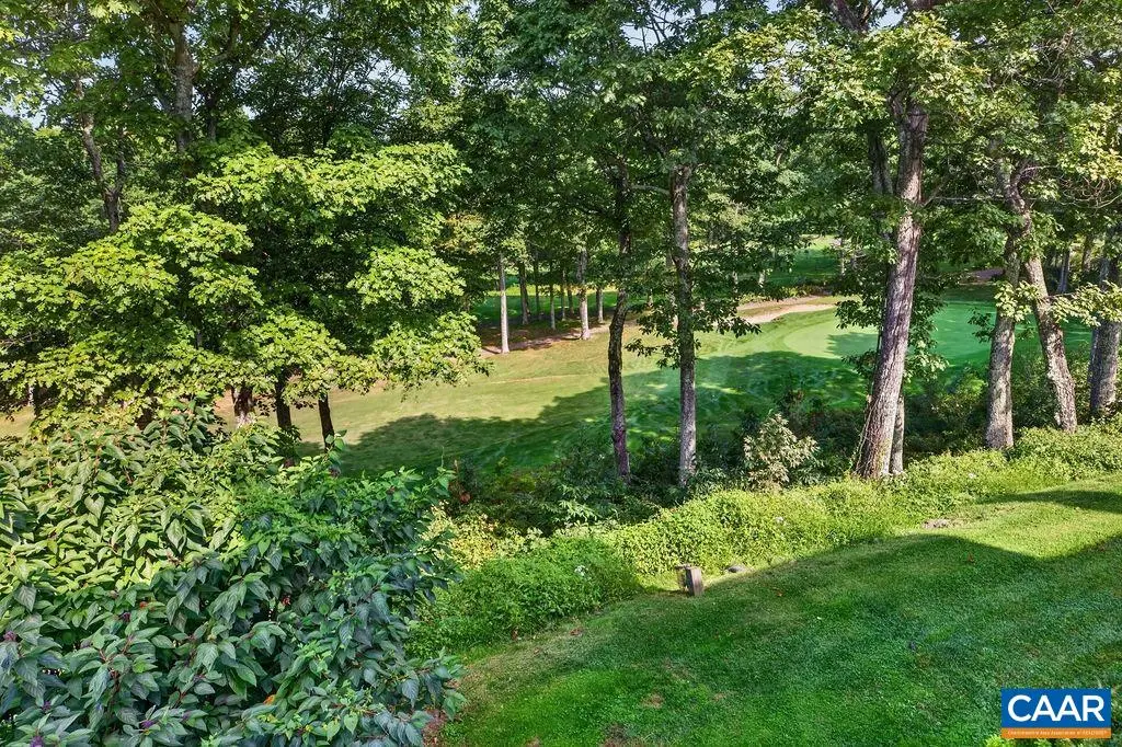 2050 Stone Ridge Condos, Roseland