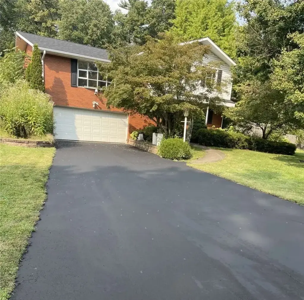14 Redgrave Drive , Hempfield