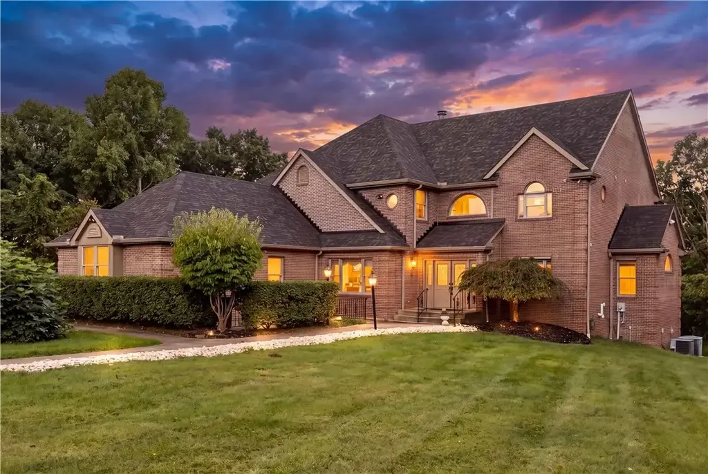 544 Green Parrot Lane , Fawn