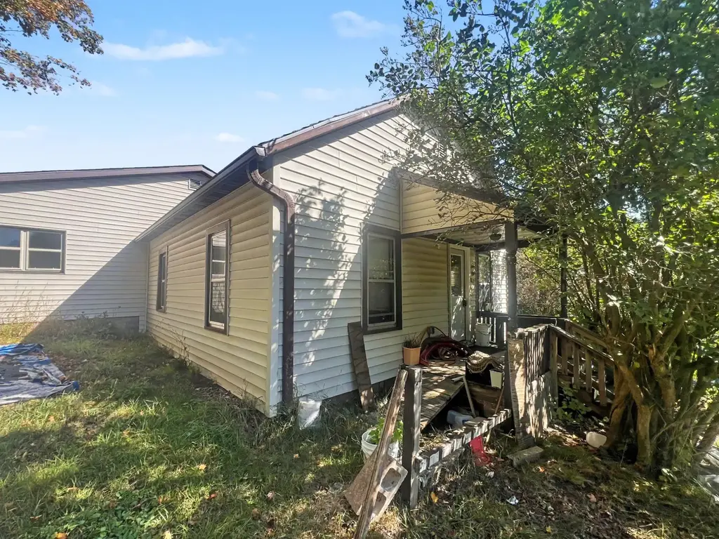 106 3rd St, Crystal Falls