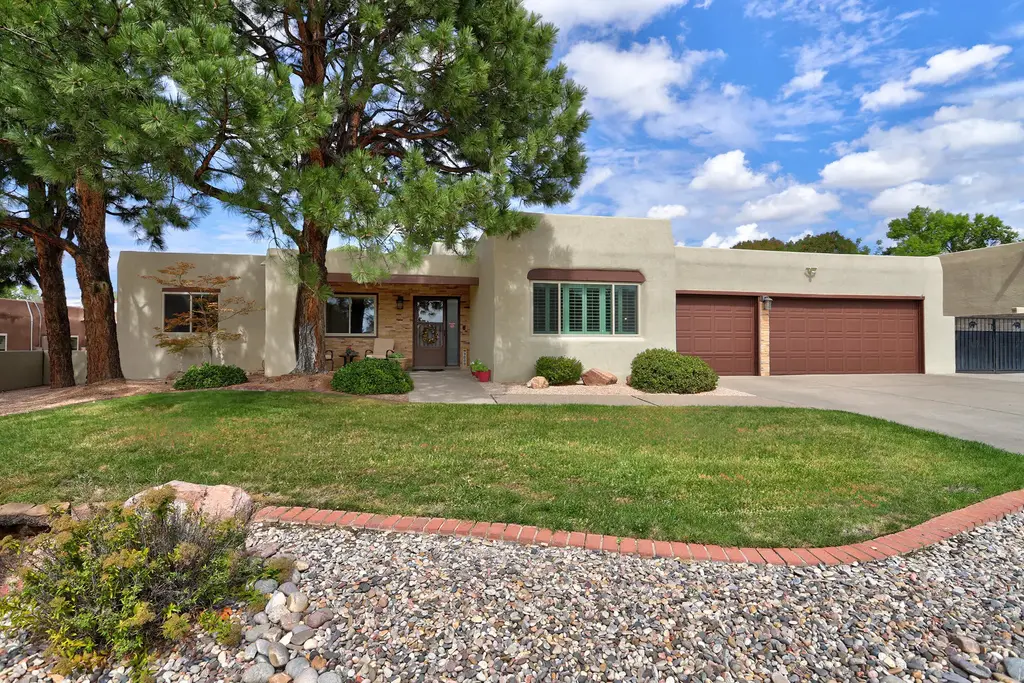 9009 Camino Del Sol Ne, Albuquerque