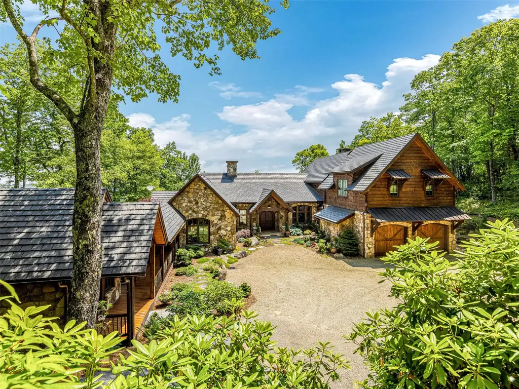 1914 Toxaway Drive, Lake Toxaway