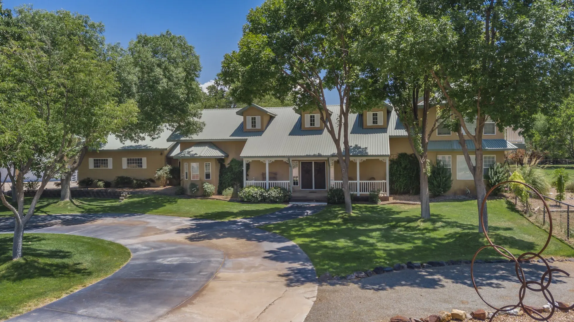 220 Del Norte, Other