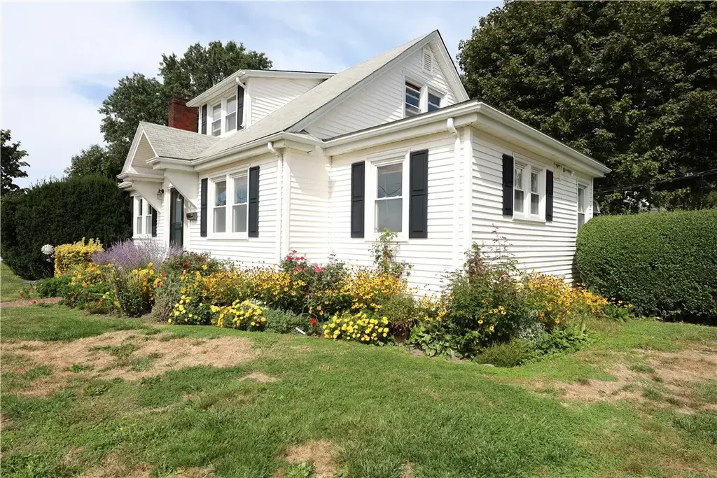 43 Admiral Kalbfus Rd, Newport
