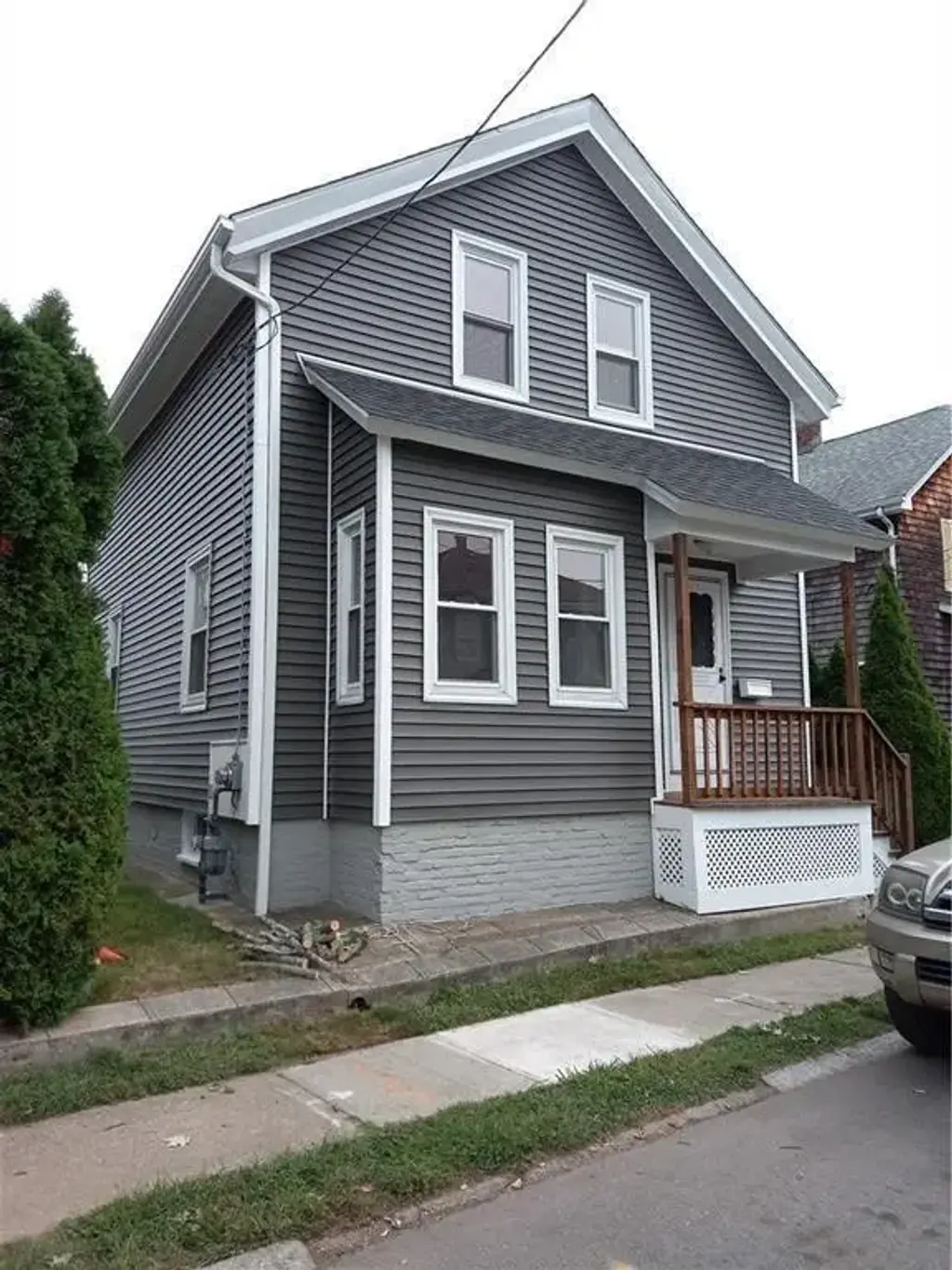 6 Short St, East Providence
