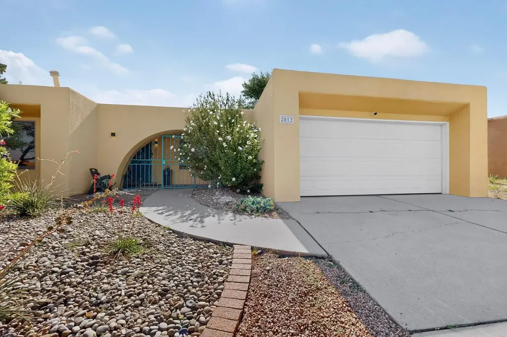 2012 Father Sky Street Ne, Albuquerque