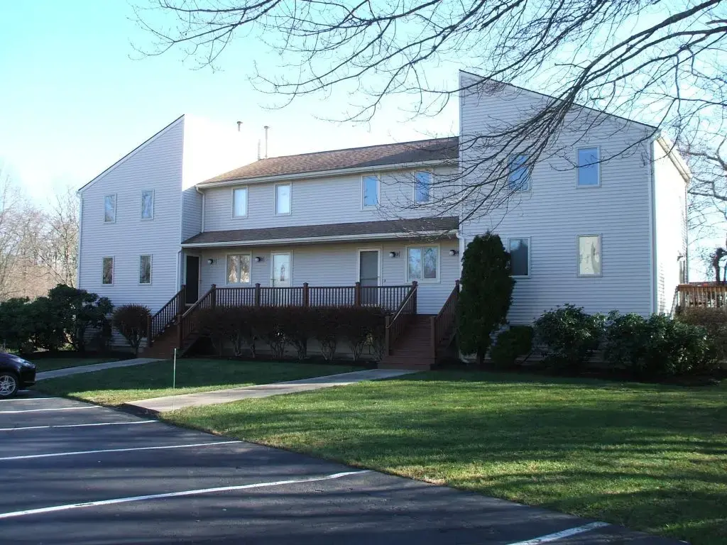 660 Point Judith Rd # E3, Narragansett