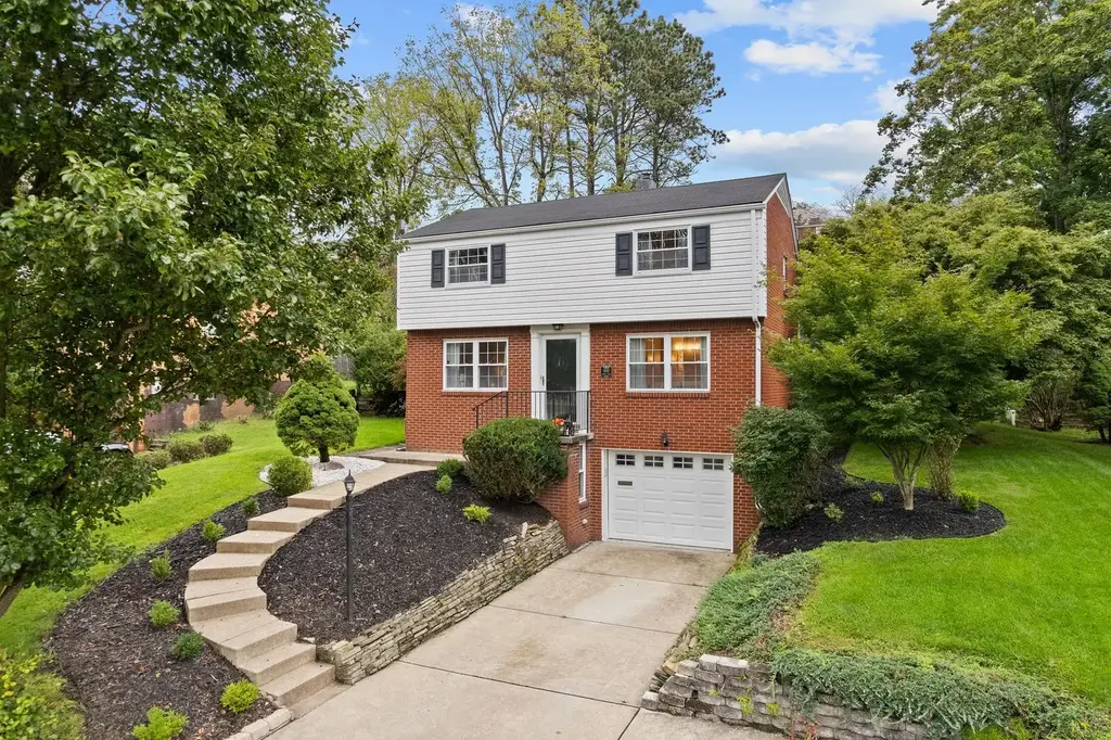 600 Arbor Lane, Pleasant Hills