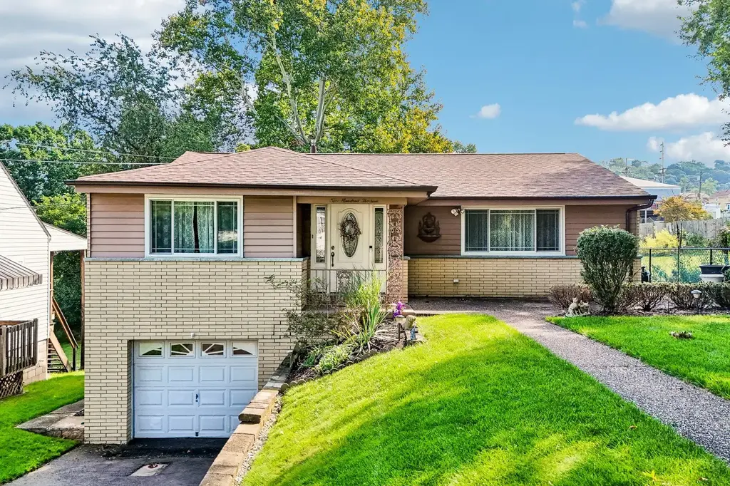 913 5th Street, Verona