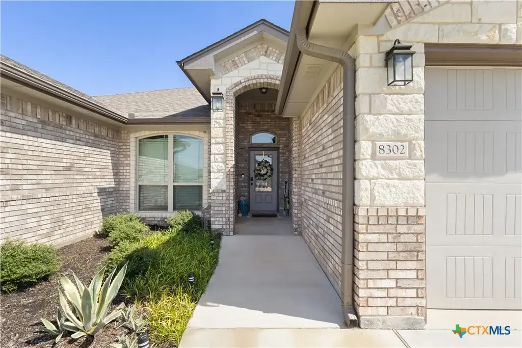 8302 Grayson Trail, Killeen
