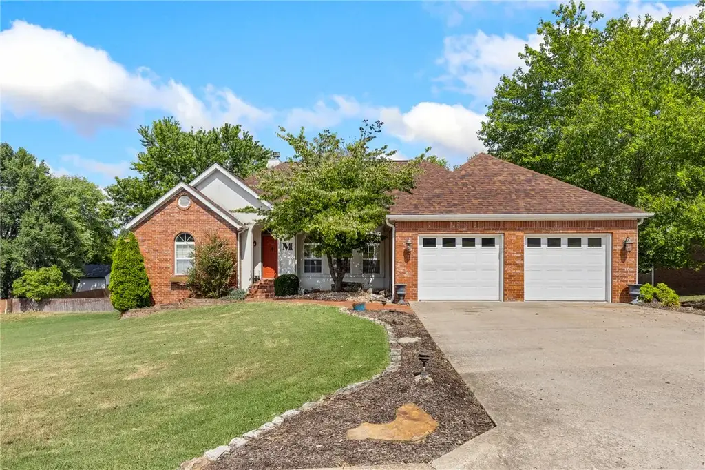 305 Pebble Beach Drive, Harrison