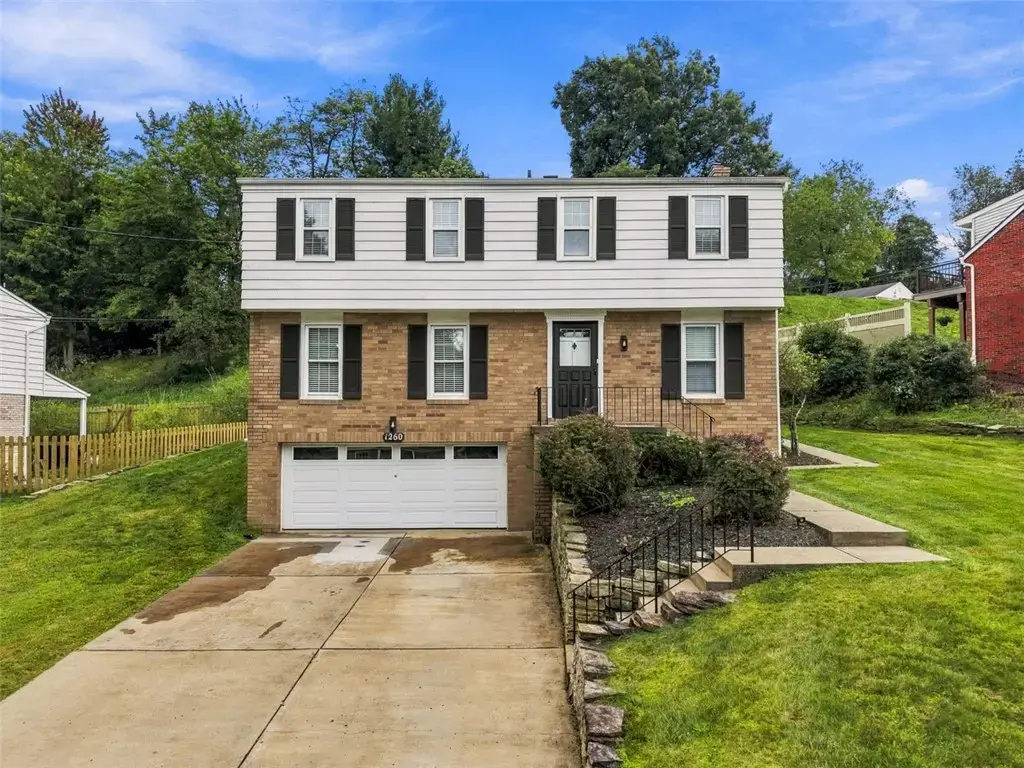 1260 Delfield, Bethel Park