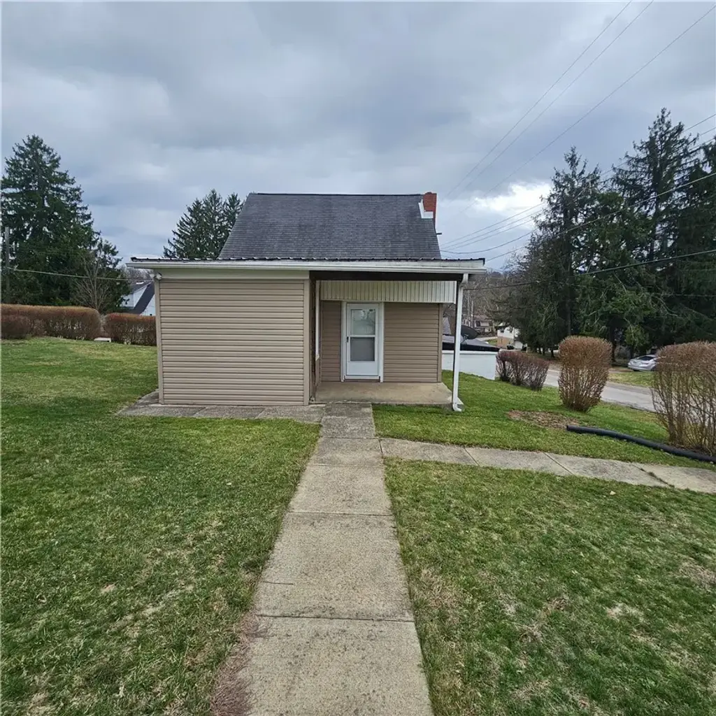 2416 26th Street, White