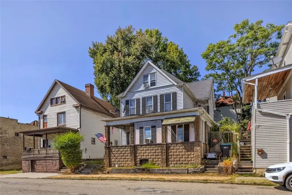 211 7th Avenue , Tarentum