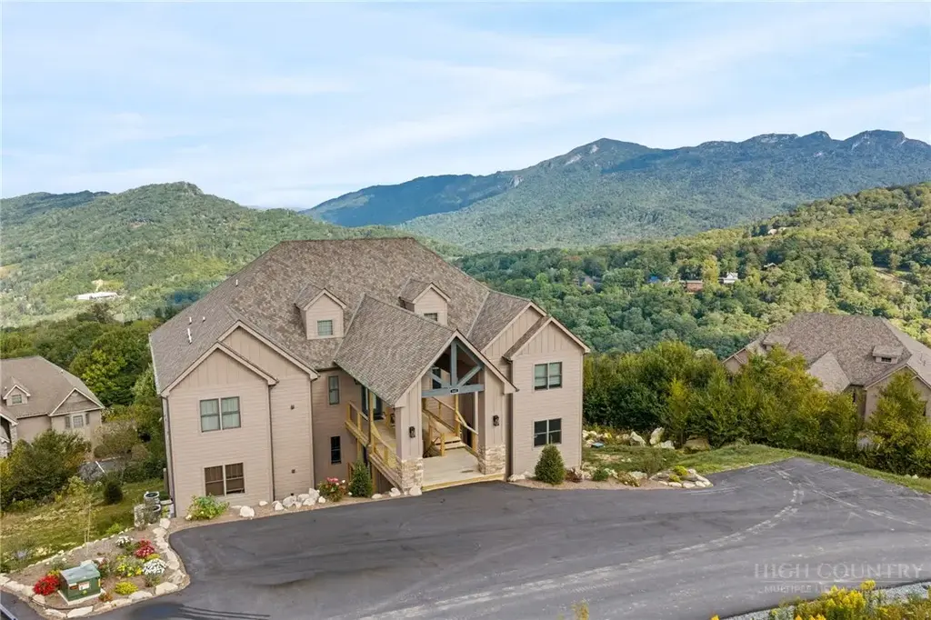 142 Crescent Lane # 22-d, Sugar Mountain