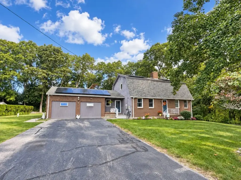 3 Concord Ct, Westerly