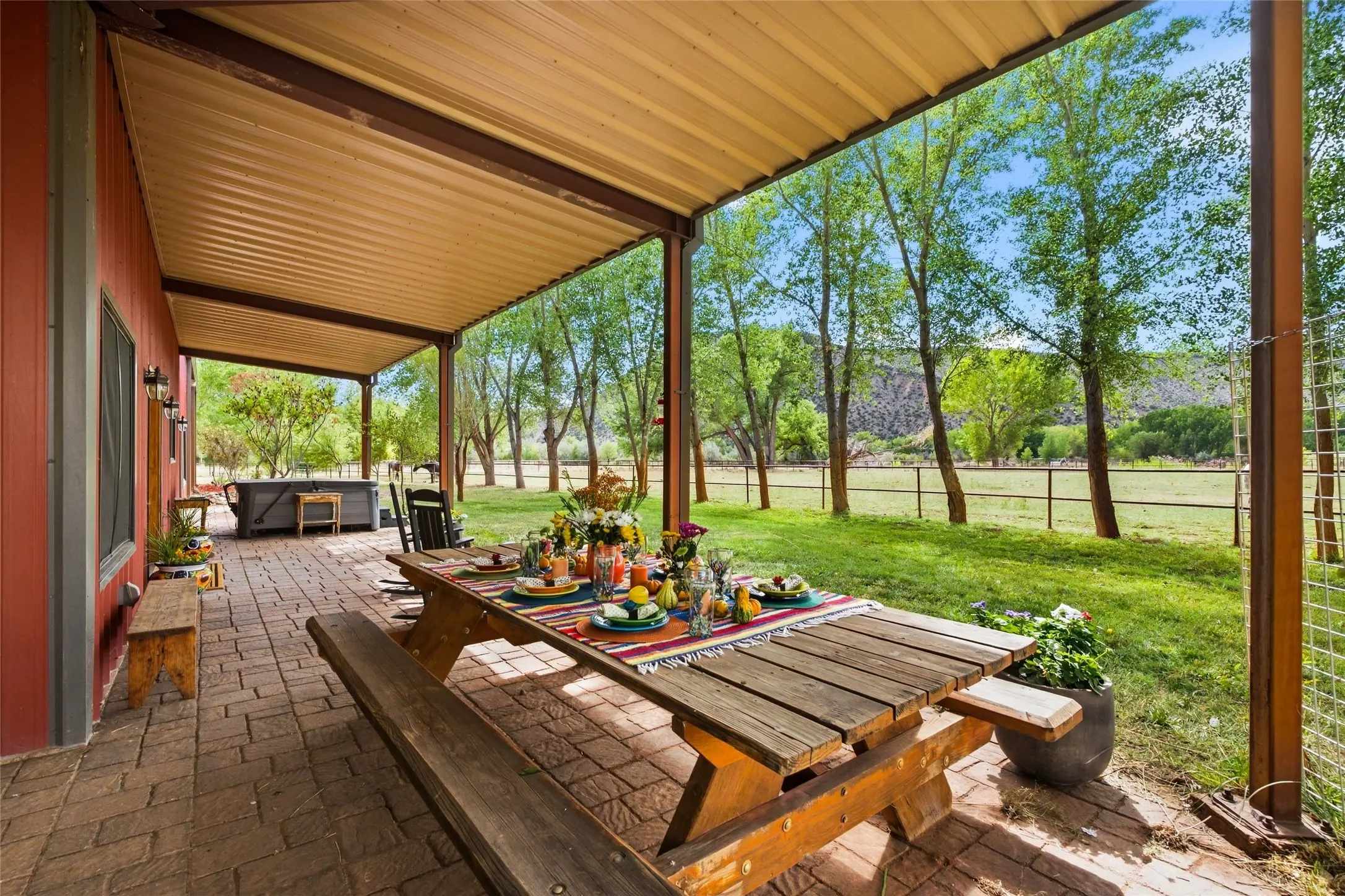 28 Rancho Acequias, Abiquiu