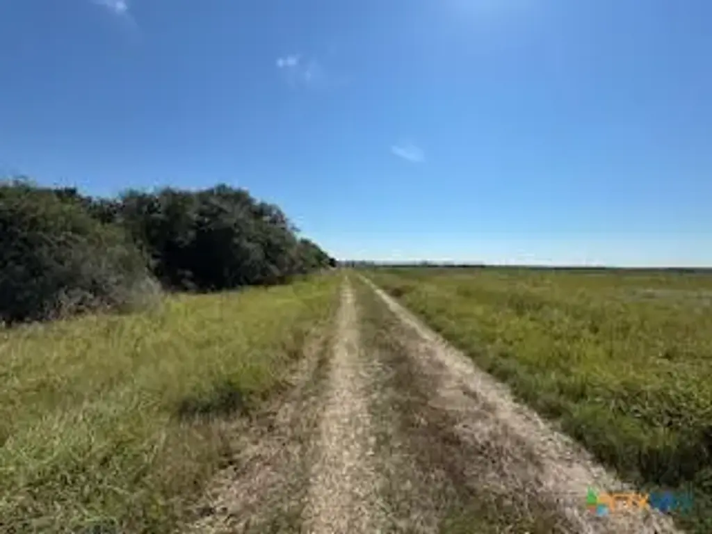 County Road 18 20.49 Acres Tract 1, Hallettsville