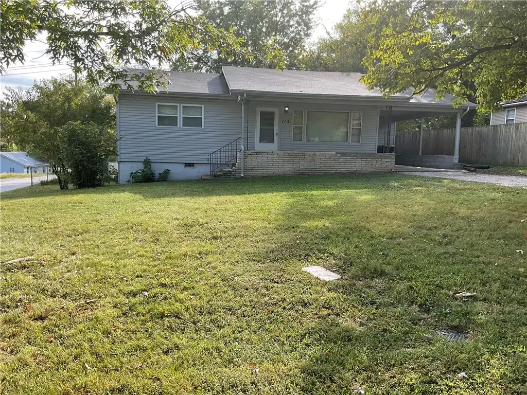 713 N Robinson Street, Harrison