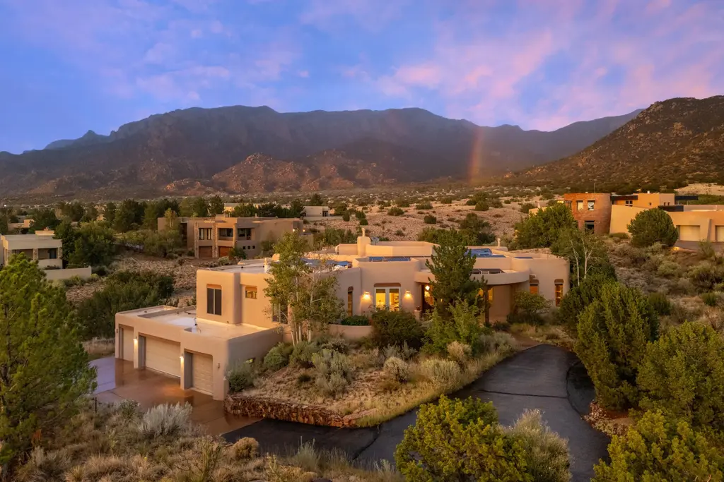 13723 Apache Plume Place Ne, Albuquerque