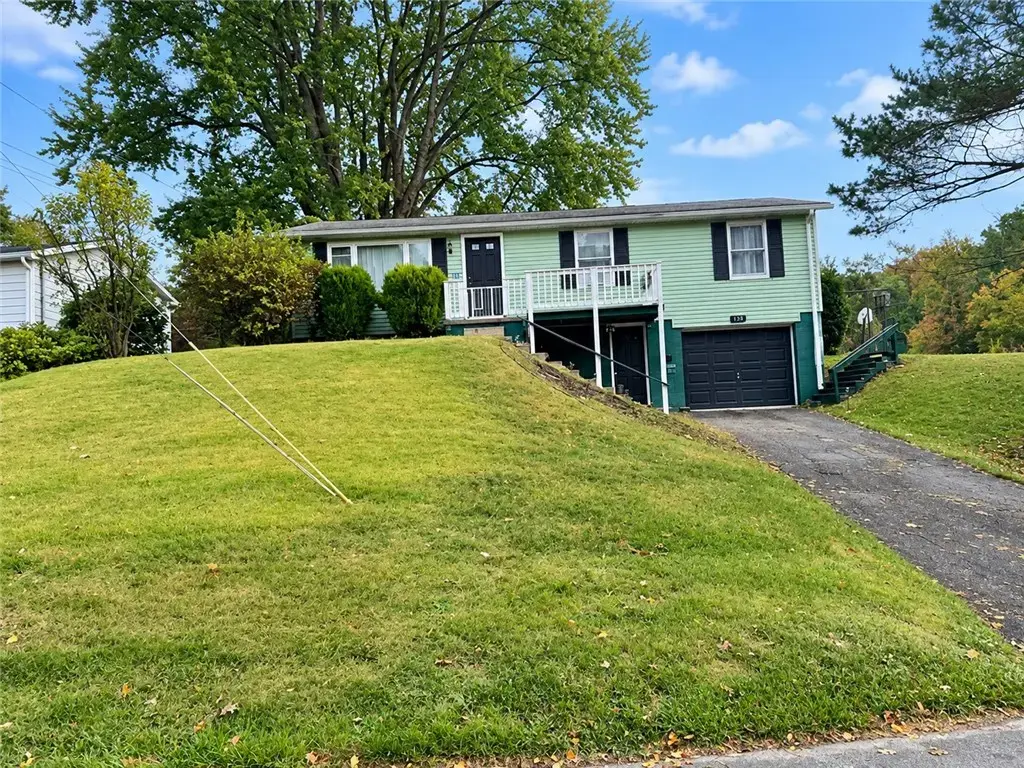 247 Manor Drive, Sugarcreek Boro