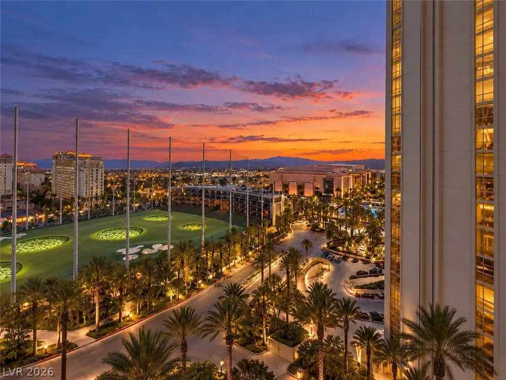 125 E Harmon Avenue 318, Las Vegas