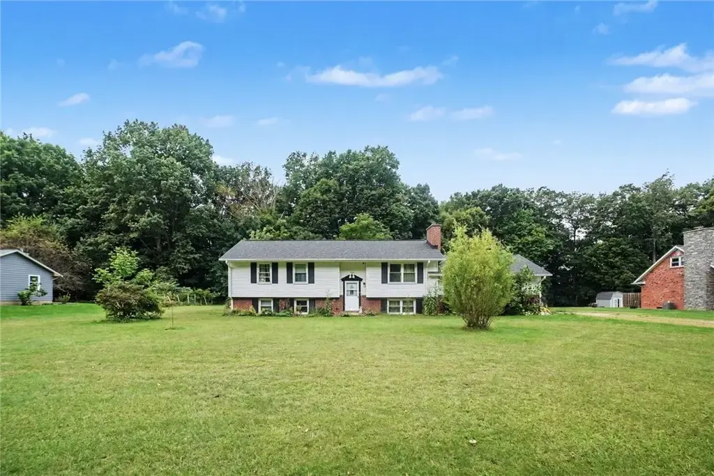 1364 Maple Avenue , Lake City