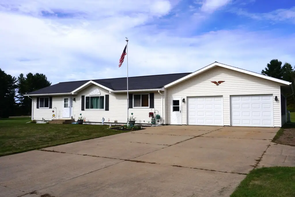 W7380 Mathews Rd, Merrill