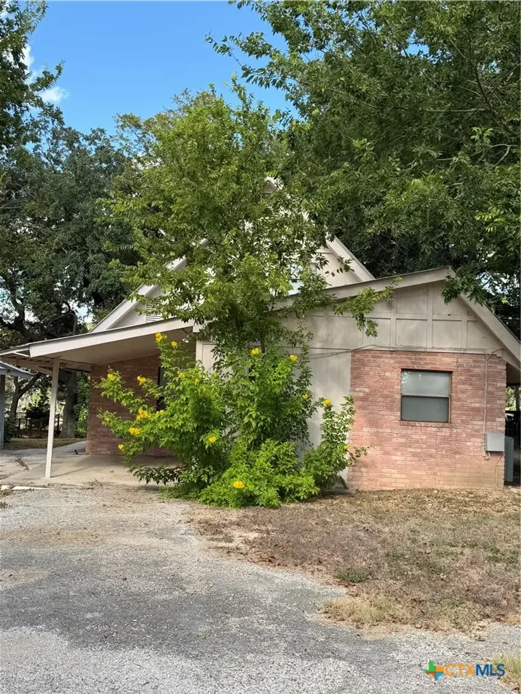 882 Buerger Lane, Seguin