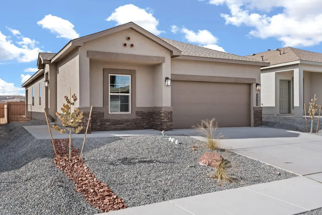 2429 Eglisfield Loop Ne, Rio Rancho