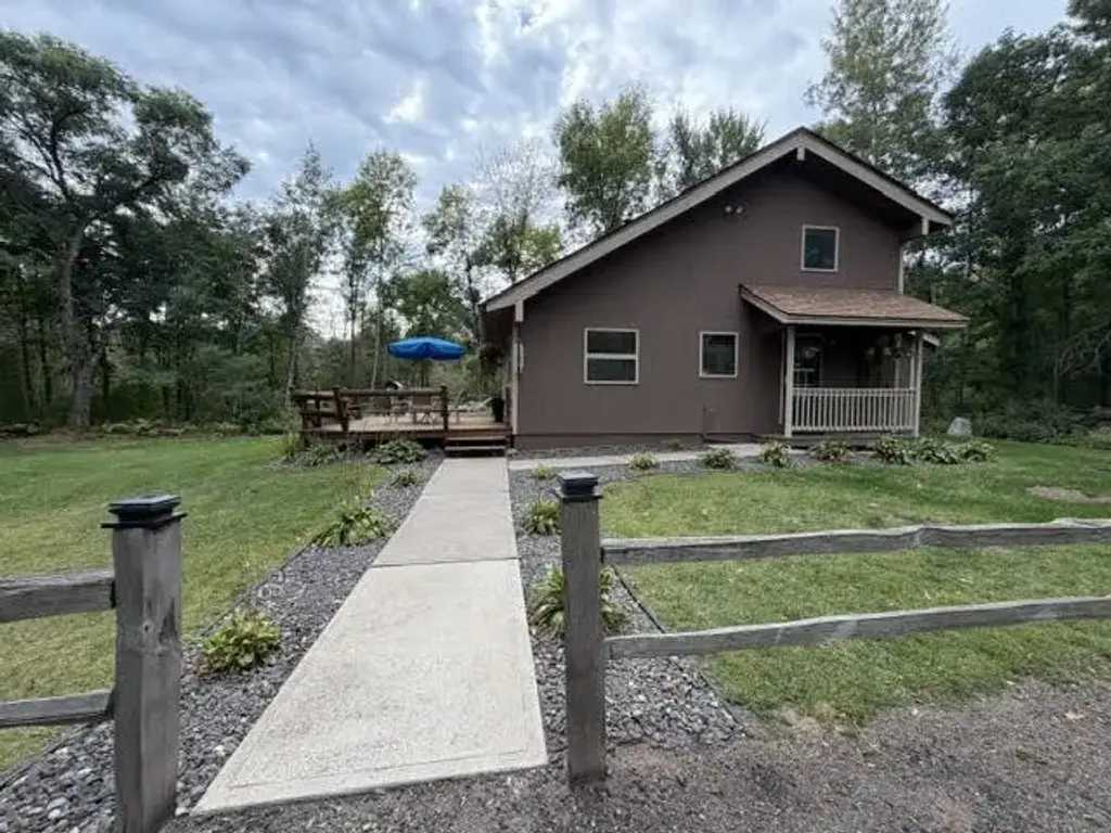 24697 Clam Lake Drive, Siren