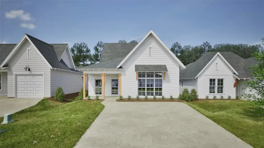 810 Hunters Way, Opelika