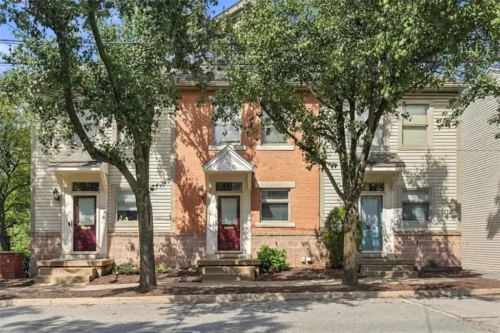 1713 Wharton Street , South Side