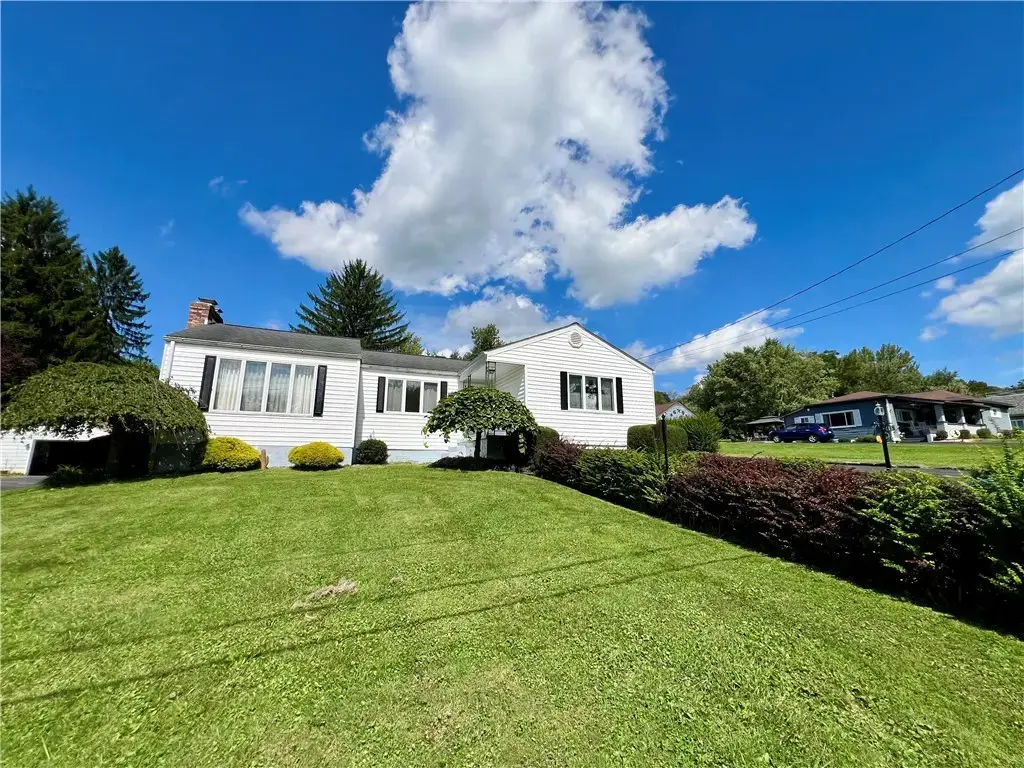 415 Falls Avenue , Neshannock