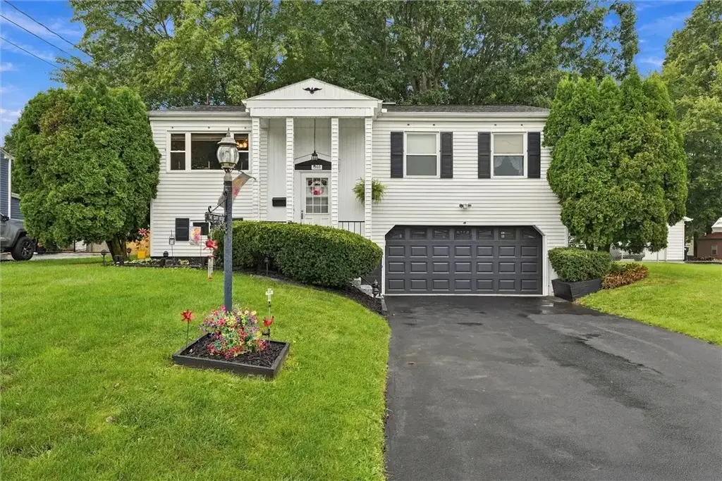 1369 Wakefield Drive , Hermitage