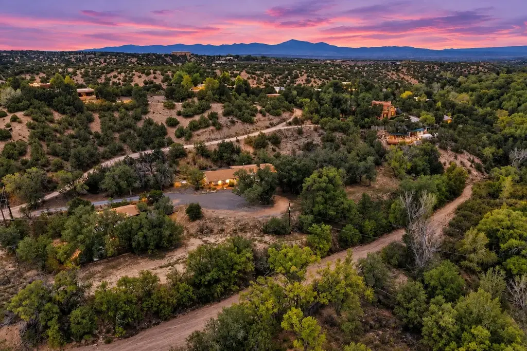 20 B Glowing Star Road, Santa Fe