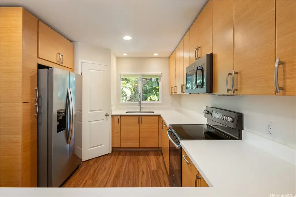1555 Kalaniiki Street # 16, Honolulu