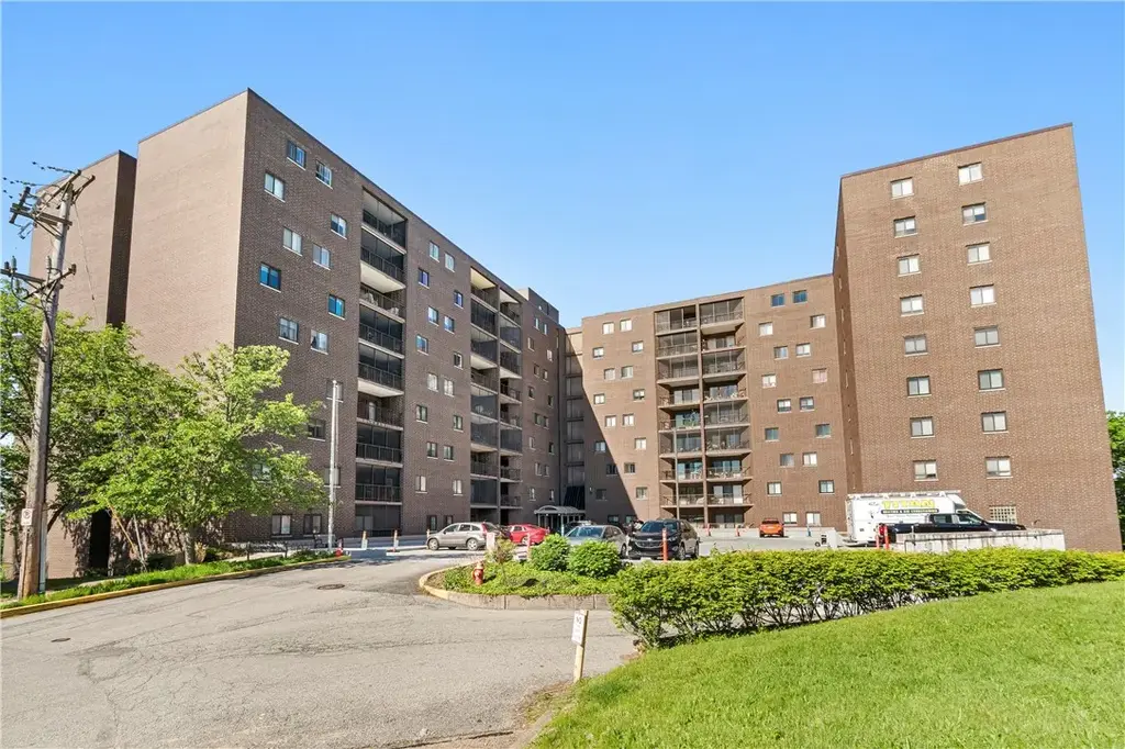 5600 Munhall Road 901, Squirrel Hill