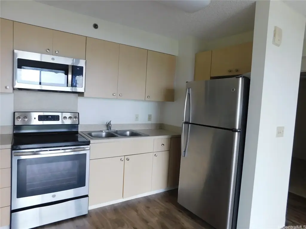 (unit #807) 94-302 Paiwa Street, Waipahu
