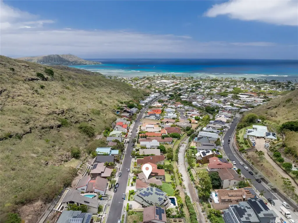 6046 Haleola Street, Honolulu