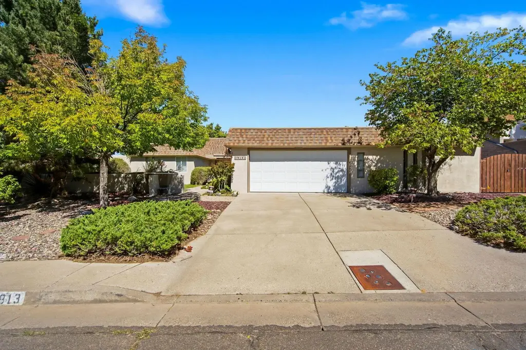 913 Santa Ana Avenue Se, Albuquerque
