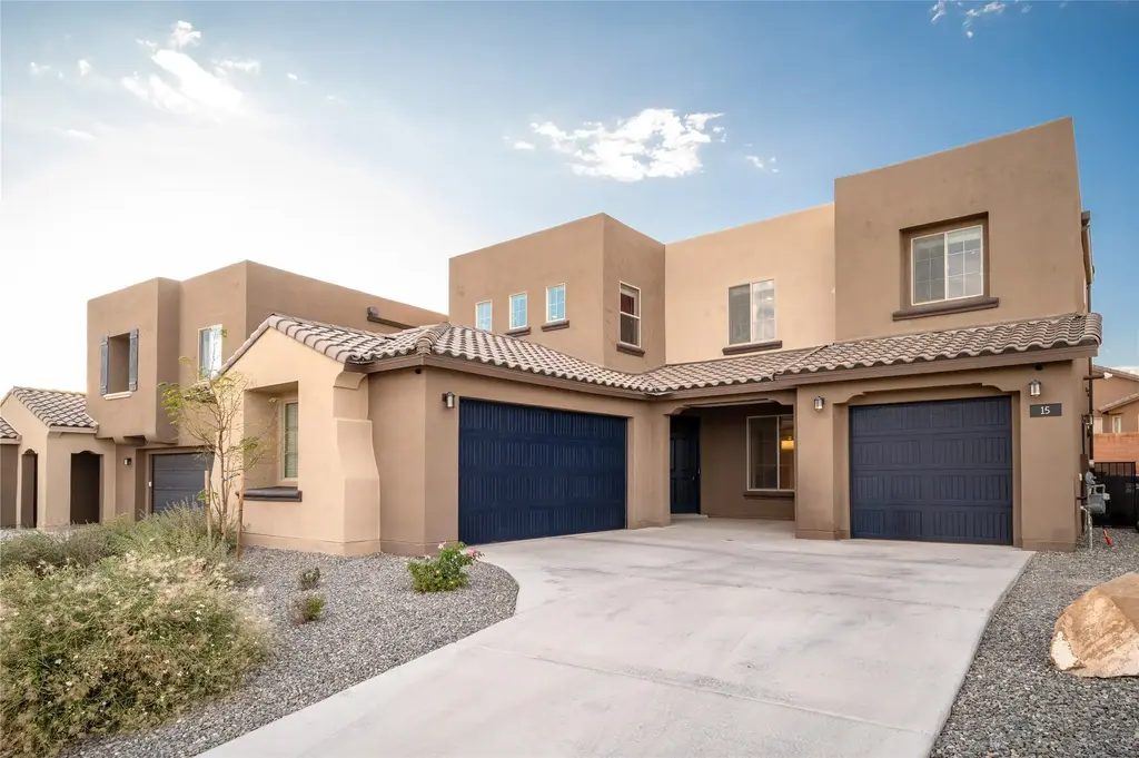 15 Wirecrest Lane, Santa Fe